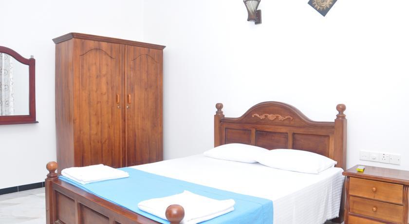 The Grand Residence Negombo Room photo